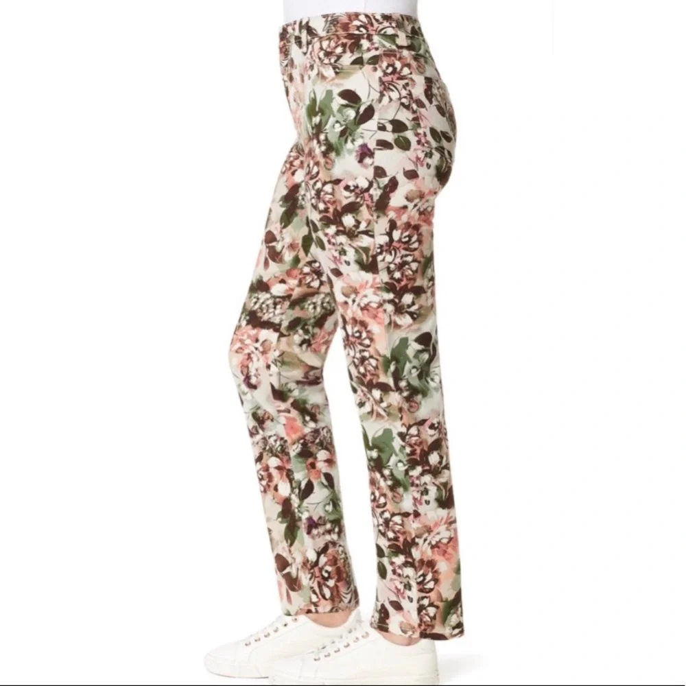 NEW| Gloria Vanderbilt Women's Amanda Straight Leg Stonewood Floral Jeans - Picture 2 of 6